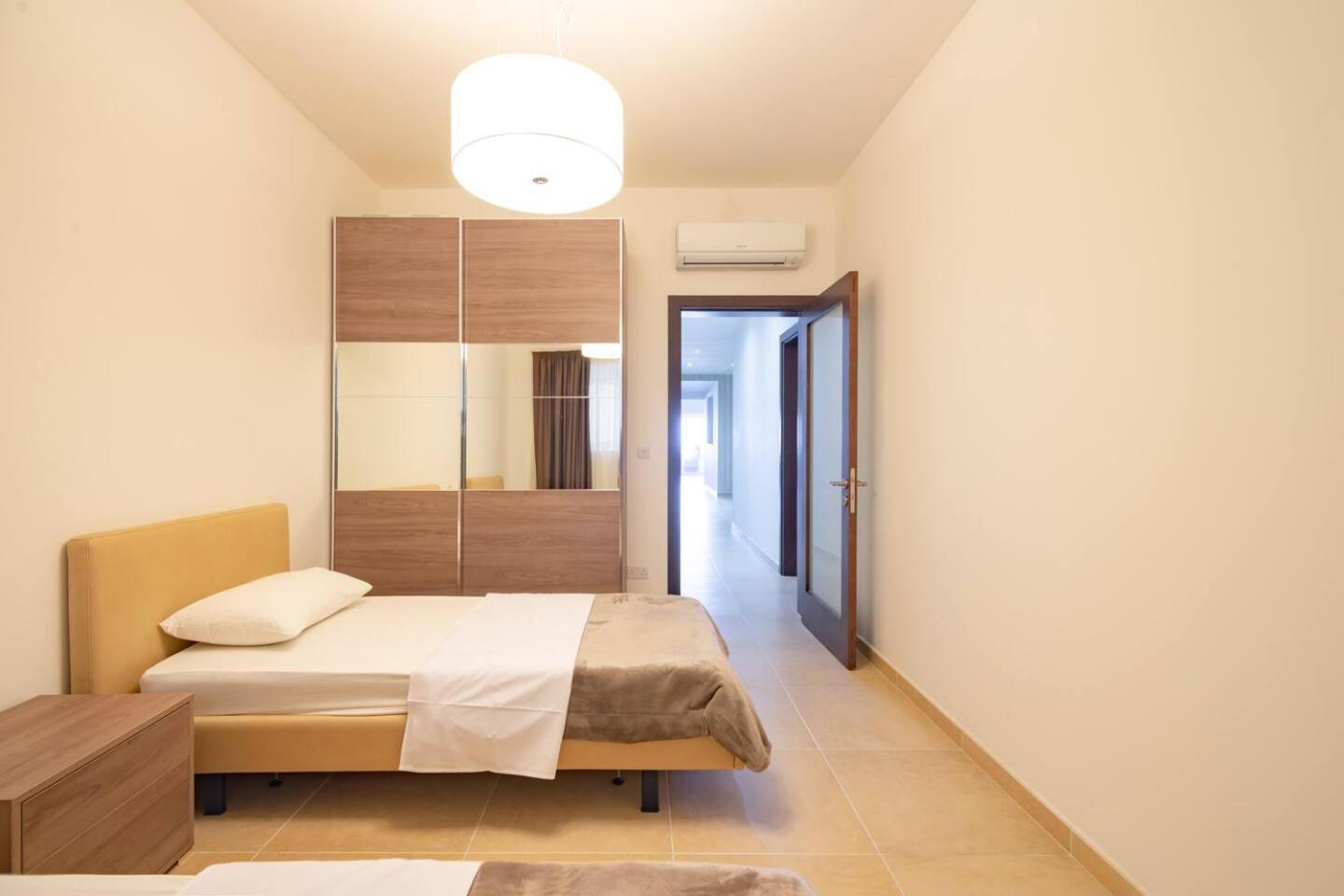 Fort Cambridge Apartments By Homely Sliema Exterior foto